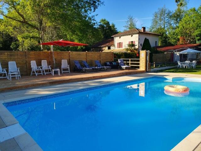 Maison vente à Confolens, Saulgond