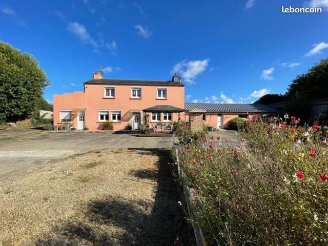 Maison vente à Guingamp, Bretagne