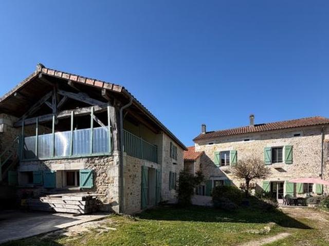 Maison vente à Angoulême, Charras