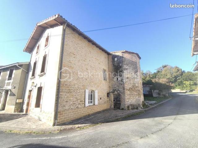 Maison vente à Montmorillon, Lizant