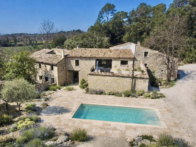 Maison vente à Carpentras, Entrechaux