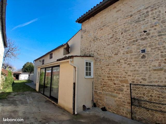 Maison vente à Rochefort, Saint-jean-d'angle
