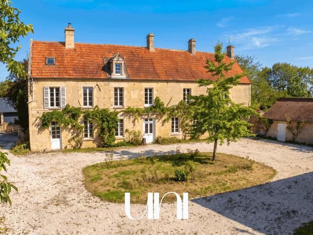 Maison vente à Caen, Rots