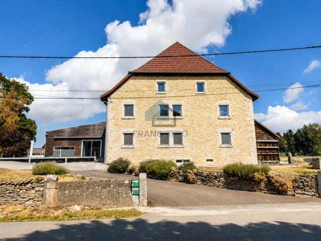 Maison vente à Saint-Julien les Russey Village Haut, Saint-Julien-lès-Russey