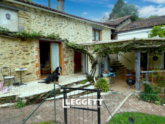 Maison vente à Parthenay, Scillé