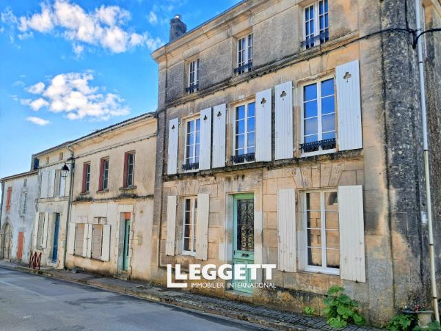 Maison vente à Saint-Jean-d'Angély, Neuvicq-le-château