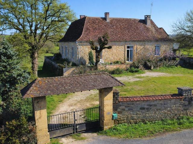 Maison vente à Nontron, Excideuil