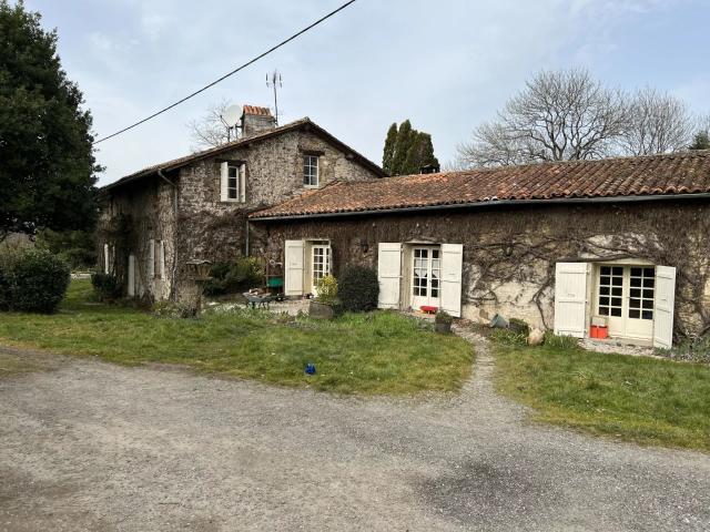 Maison vente à Confolens, Nouvelle-Aquitaine