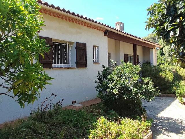 Maison vente à Arrondissement de Toulon, La Londe-les-maures