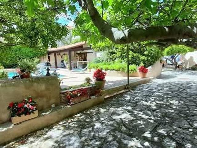 Maison vente à Narbonne, Montredon-des-corbières