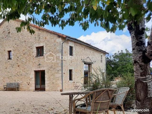 Maison vente à Nontron, Lussas-et-nontronneau