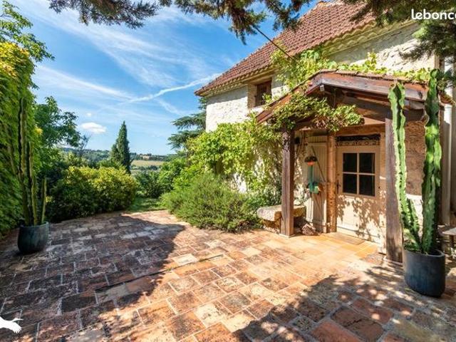 Maison vente à Agen, Cours
