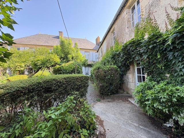 Maison vente à Niort, Mellé