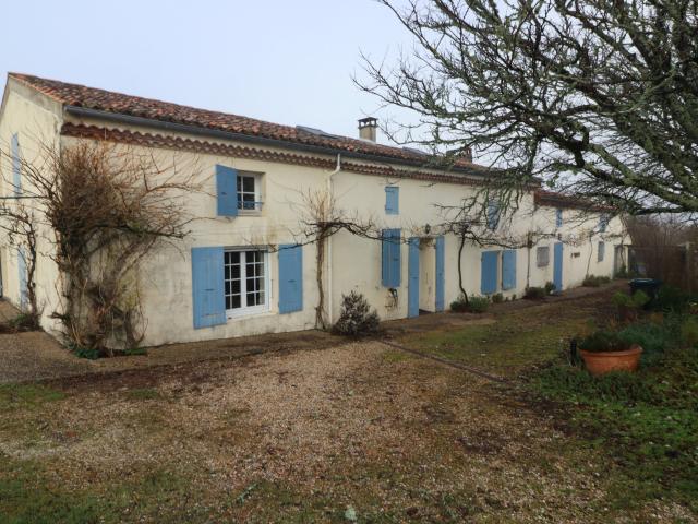 Maison vente à Saintes, Arces