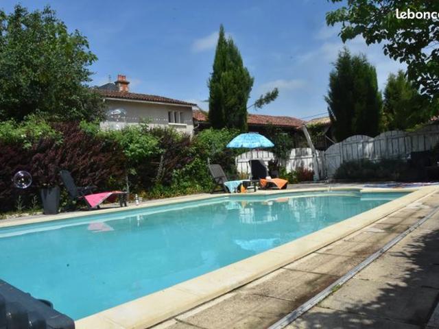 Maison vente à Montmorillon, Savigné