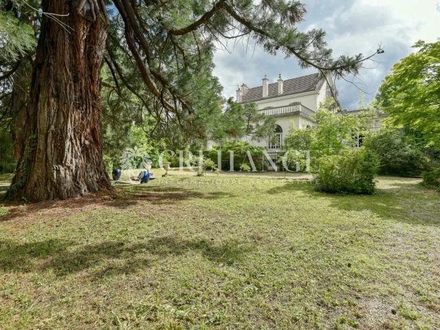 Maison vente à Versailles, La Celle-saint-cloud