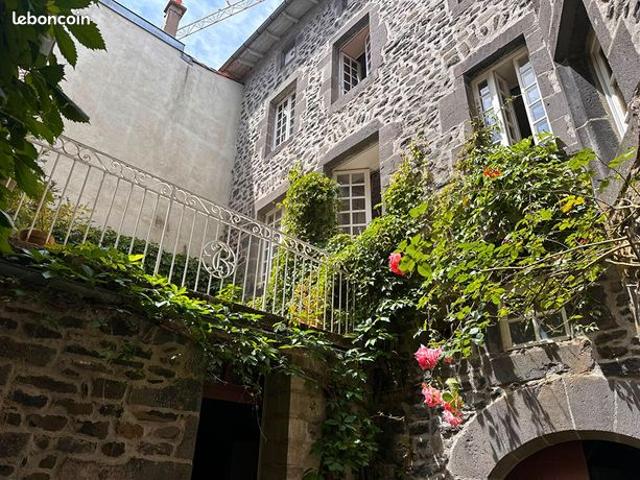 Maison vente à Saint-Flour, Saint-flour