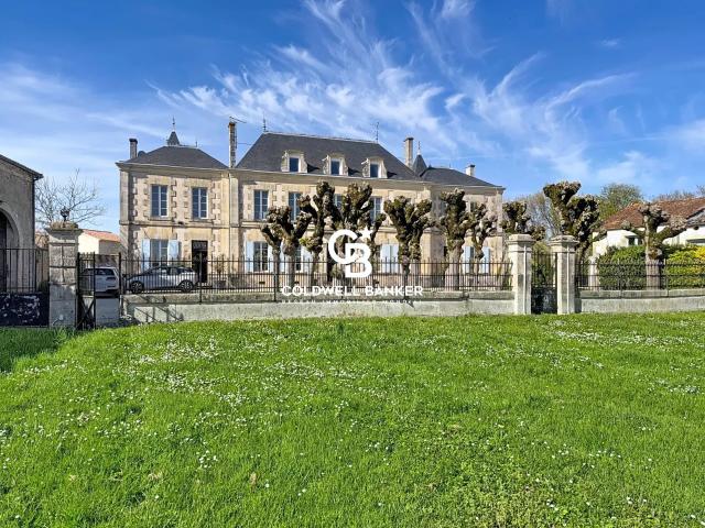 Maison vente à Saint-Jean-d'Angély, Aumagne