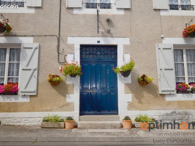 Maison vente à Confolens, Champagne-mouton