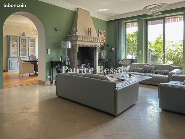 Maison vente à Saint-Germain-en-Laye, Saint-germain-en-laye