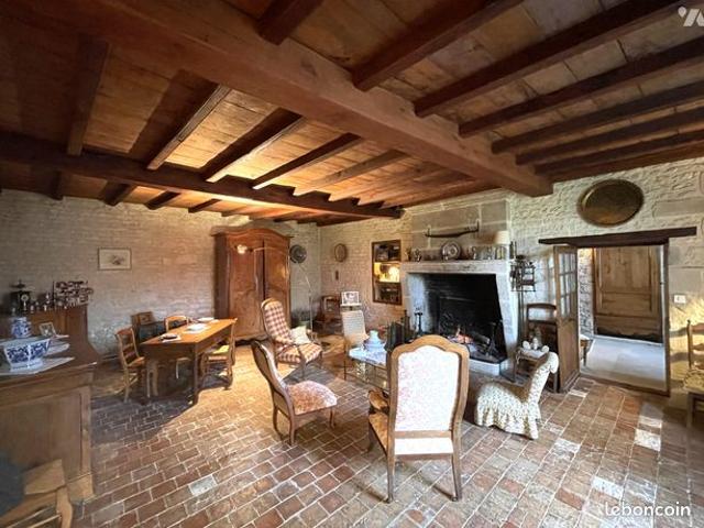 Maison vente à Saint-Jean-d'Angély, Matha