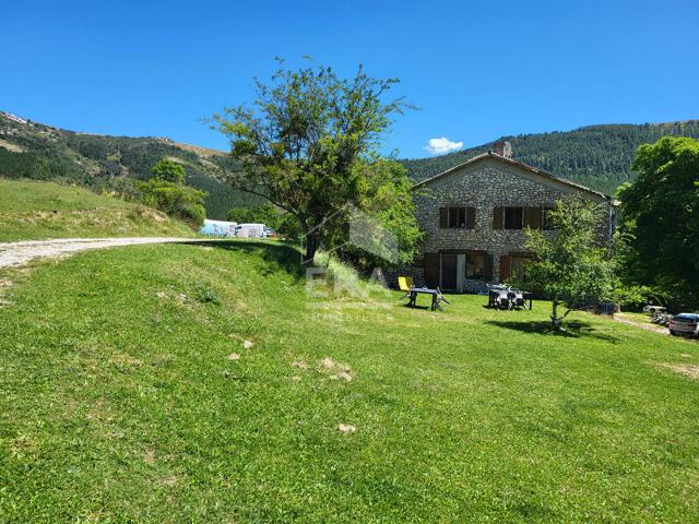 Maison vente à Forcalquier, Saint-geniez