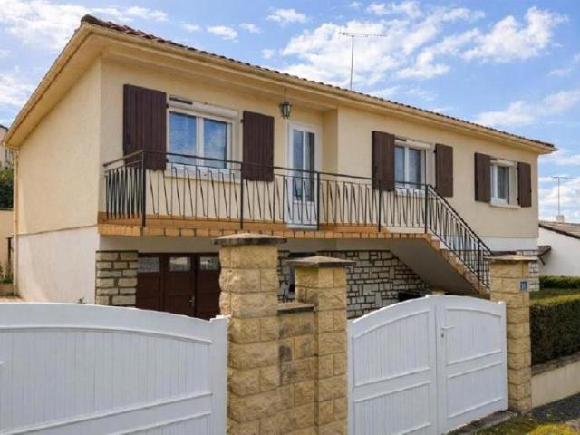Maison vente à Confolens, Ruffec