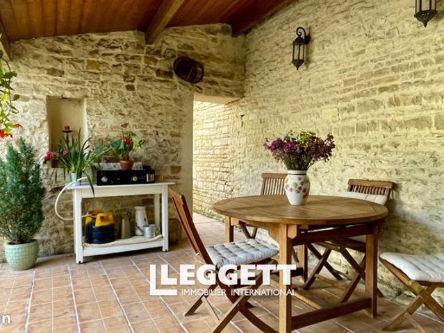 Maison vente à Aigre