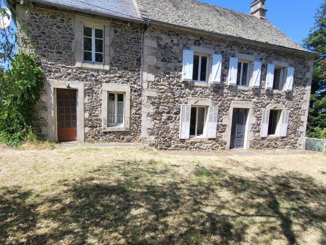 Maison vente à Mauriac, Apchon