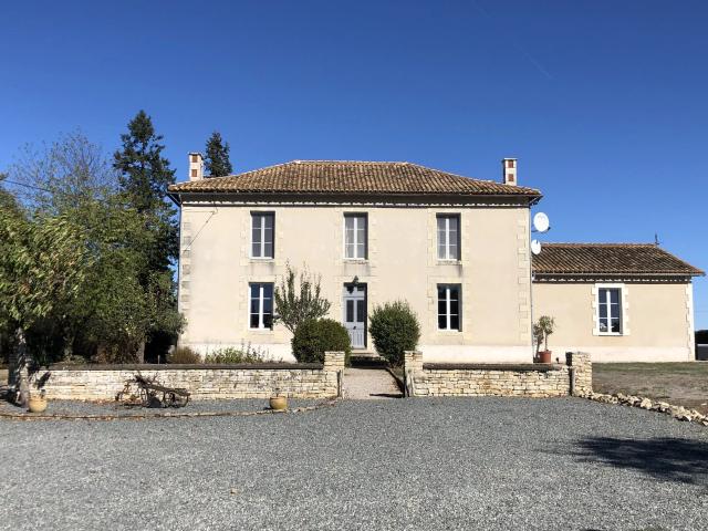 Maison vente à Saint-Coutant, Charente