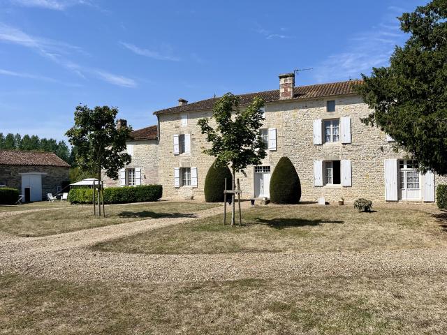 Maison vente à Saint-Groux, Charente