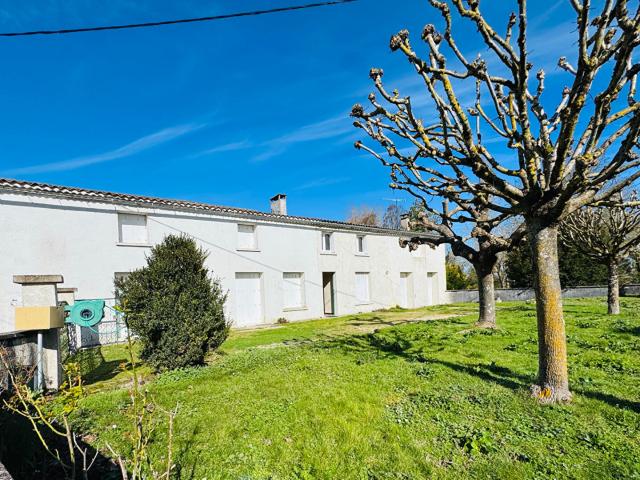 Maison vente à Saintes, Semussac