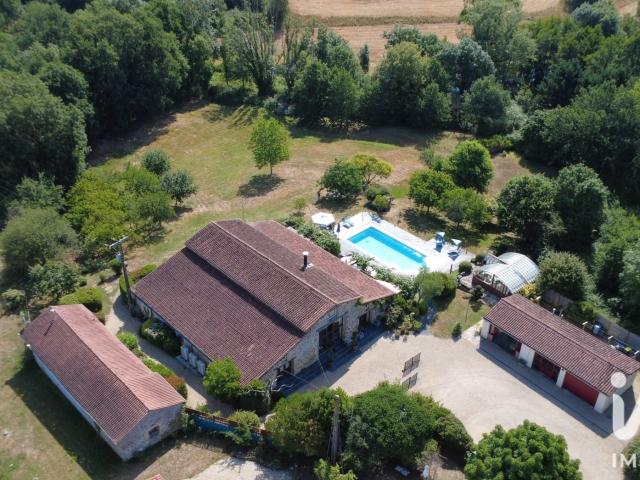 Maison vente à Faîte, Vouvant