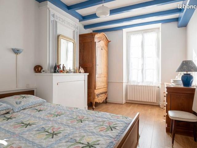 Maison vente à Saint-Jean-d'Angély, Paillé