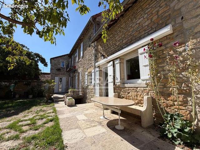 Maison vente à Voiteur, Jura