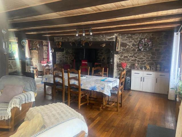 Maison vente à Mauriac, Champs-sur-tarentaine-marchal