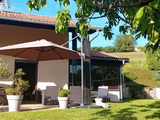 Maison vente à Agen, Cours