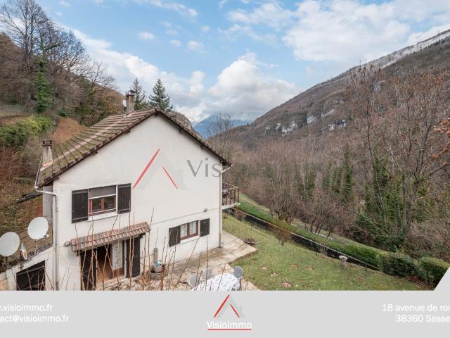 Maison vente à Grenoble, Engins