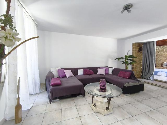 Maison vente à Saintes, Burie