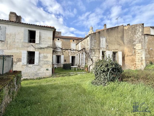 Maison vente à Jonzac, Saint-fort-sur-gironde