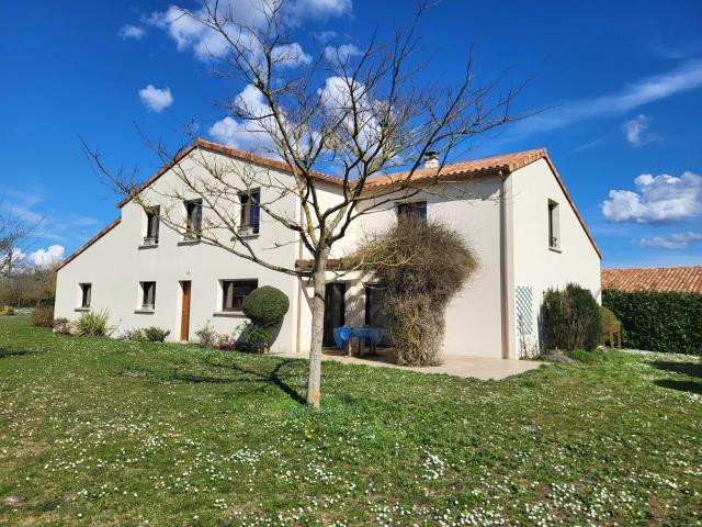 Maison vente à Montmorillon, Verrières