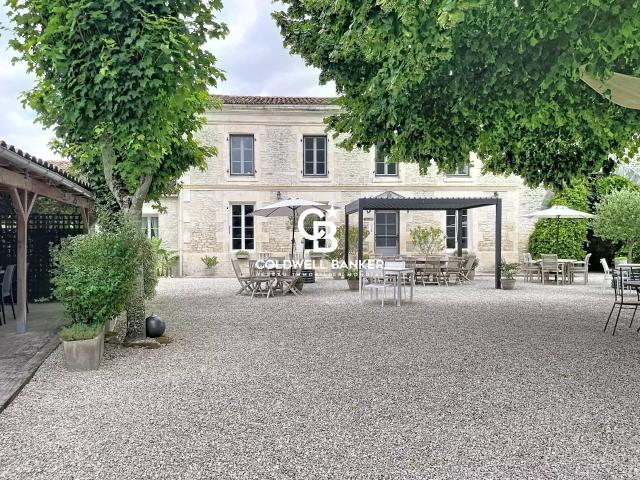 Maison vente à Saint-Jean-d'Angély, Aumagne