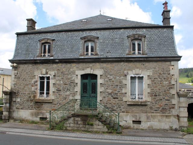 Maison vente à Mauriac, Riom-ès-montagnes
