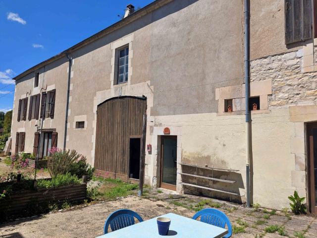 Maison vente à Auxerre, Champs-sur-yonne