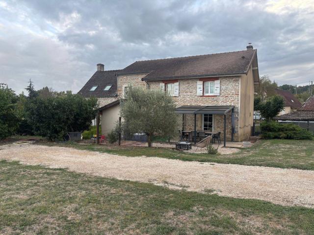 Maison location à Rougeon, Bissey-sous-Cruchaud