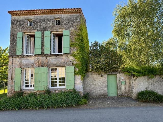Maison vente à Saintes, Semussac