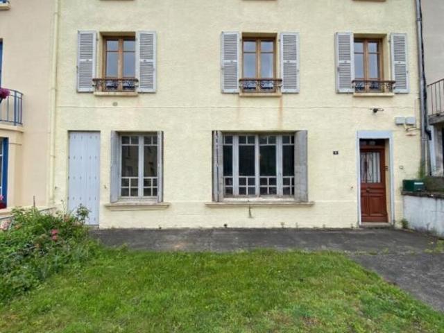 Maison vente à Riom, Giat