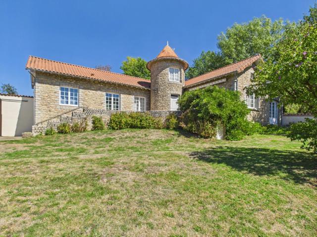 Maison vente à Rebeyrat, Saint-Barthélemy-de-Bussière