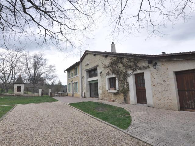 Maison vente à Angoulême, Aubeterre-sur-dronne