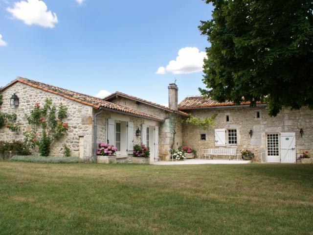 Maison vente à Angoulême, Roullet-saint-estèphe